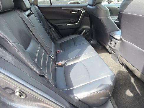 Certified 2020 Toyota RAV4 XLE Premium image 17