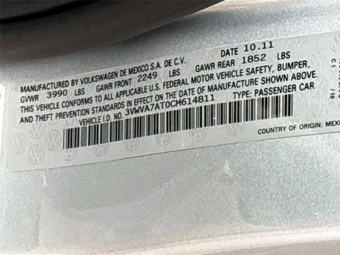 Used 2012 Volkswagen Beetle Turbo FWD image 31