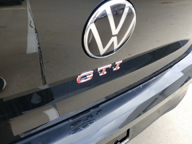 New 2026 Volkswagen GTI SE FWD image 7
