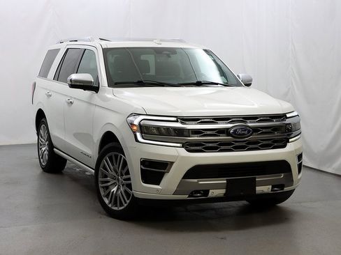 Used 2023 Ford Expedition Platinum image 1