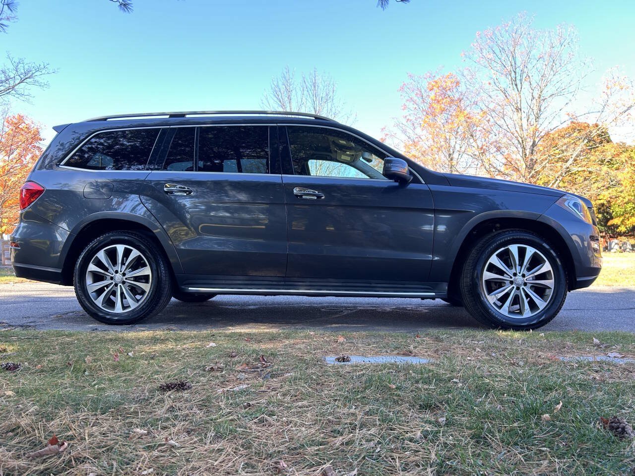 Used 2016 Mercedes-Benz GL 450 4MATIC image 1