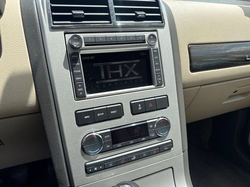 Used 2008 Lincoln MKX AWD image 22