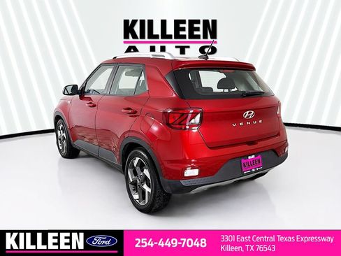 Used 2025 Hyundai Venue SEL FWD image 7