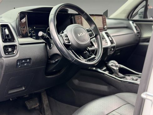 Used 2023 Kia Sorento SX image 17