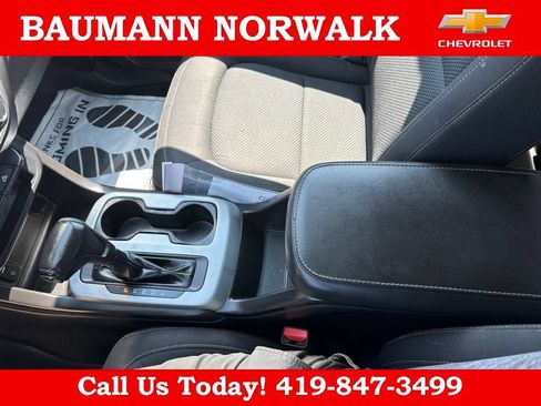 Used 2017 Chevrolet Colorado LT w/ LT Convenience Package RWD image 33