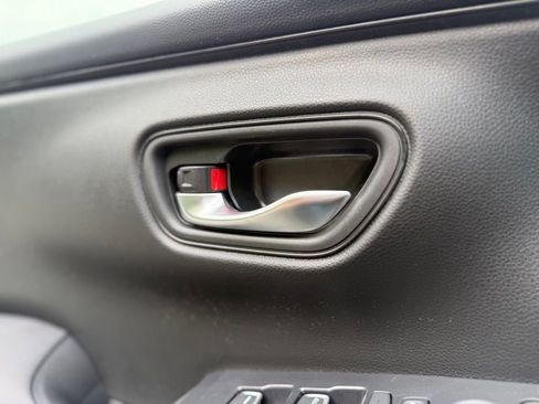 Used 2024 Honda HR-V EX-L image 18