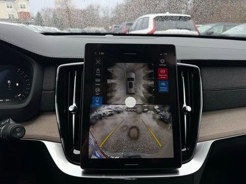 New 2026 Volvo XC90 B6 Plus w/ Protection Package image 22