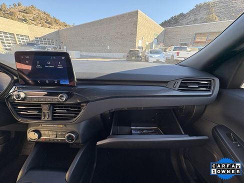 Certified 2024 Ford Escape ST-Line image 19