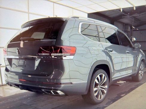 Used 2023 Volkswagen Atlas SEL Premium image 3