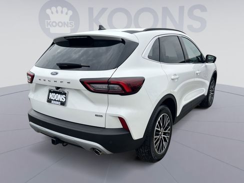 Used 2025 Ford Escape SE w/ PHEV Premium Package image 7