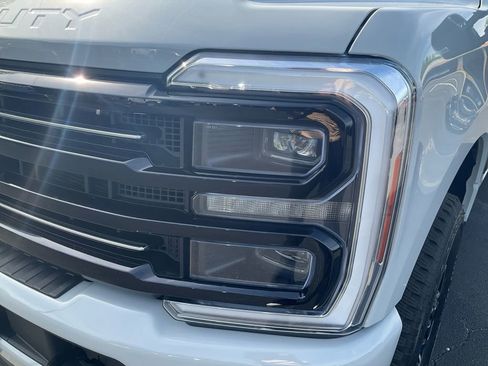 New 2026 Ford F250 Platinum AWD/4WD image 9