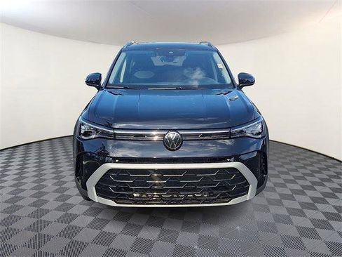 New 2025 Volkswagen Taos SEL image 2