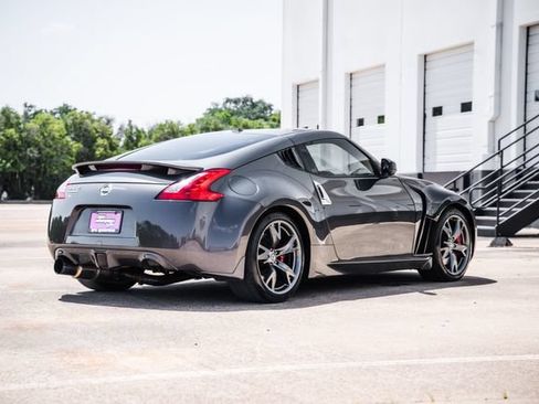 Used 2010 Nissan 370Z Touring w/ Sport Pkg RWD image 5