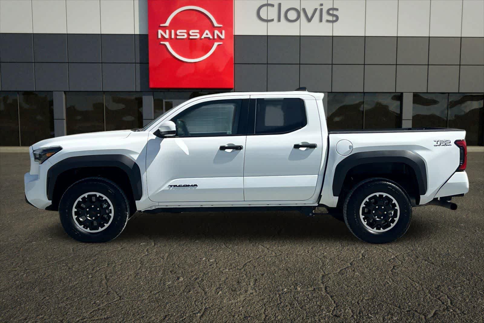 Used 2025 Toyota Tacoma TRD Off-Road AWD/4WD image 6