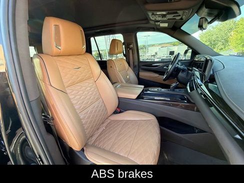 Used 2023 Cadillac Escalade Sport AWD/4WD image 35
