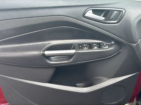 Used 2016 Ford C-MAX Energi SEL w/ Equipment Group 302A FWD image 19
