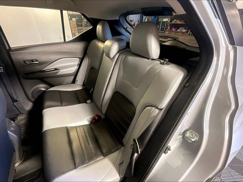 Used 2024 Nissan Kicks SR w/ SR Premium Package FWD image 31