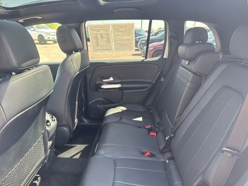 Used 2022 Mercedes-Benz GLB 250 4MATIC image 33