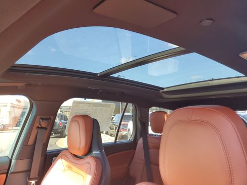 New 2025 Lincoln Aviator Reserve w/ Equipment Group 201A image 11