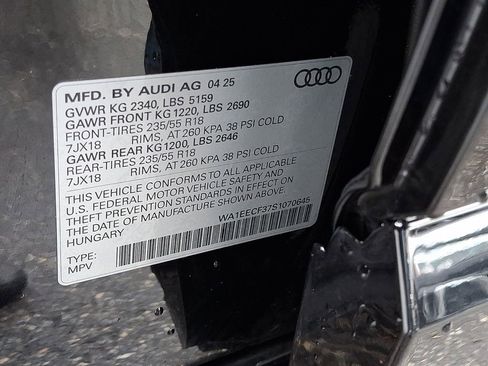 Certified 2025 Audi Q3 2.0T Premium Plus w/ Premium Plus Package image 29