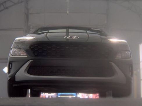 Used 2023 Hyundai Kona SEL FWD image 3