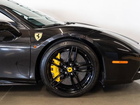 Used 2017 Ferrari 488 GTB image 32