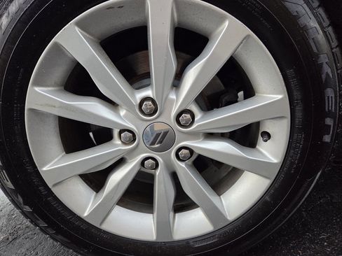 Used 2019 Dodge Durango SXT image 42