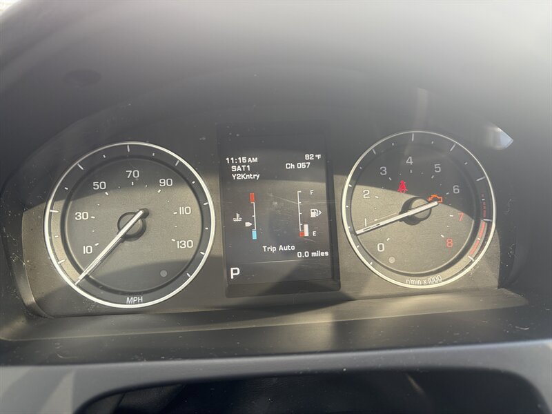 Used 2014 Land Rover LR2 AWD/4WD image 13