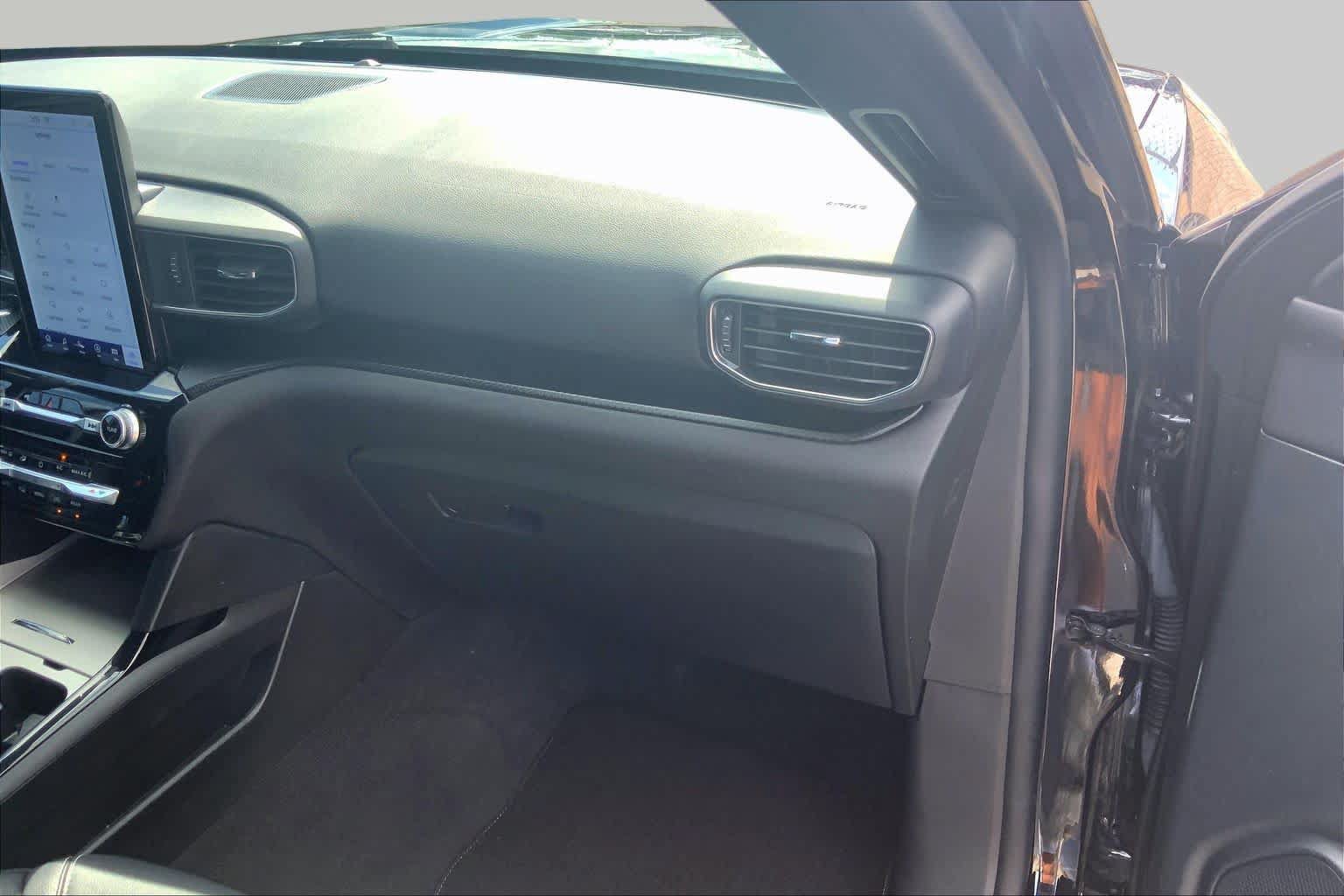 Used 2023 Ford Explorer ST w/ Equipment Group 401A AWD/4WD image 15