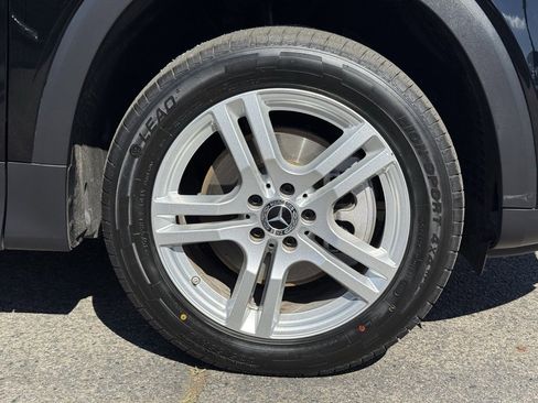 Certified 2023 Mercedes-Benz GLB 250 4MATIC image 17