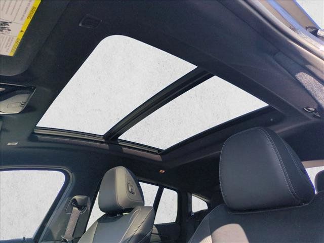 Used 2022 BMW X4 M40i AWD/4WD image 16
