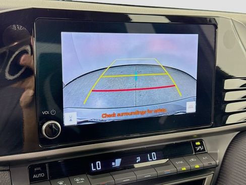 Certified 2025 Toyota Camry SE FWD image 15