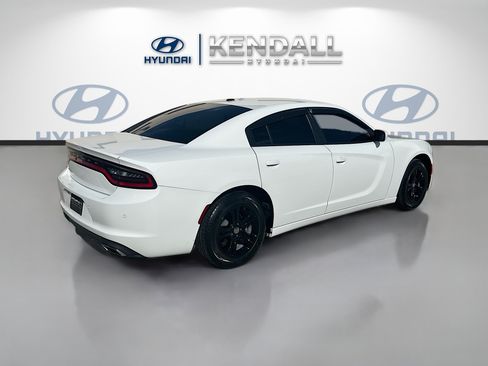 Used 2022 Dodge Charger SXT RWD image 6
