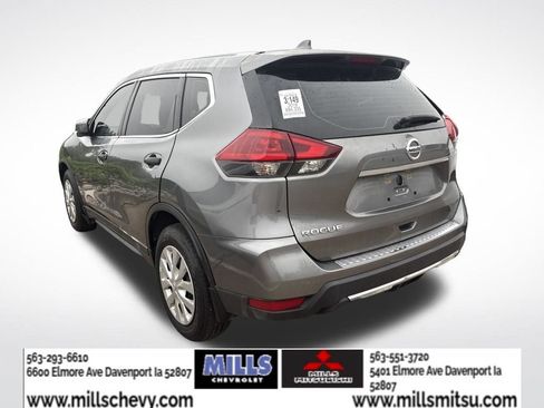 Used 2018 Nissan Rogue S FWD image 2