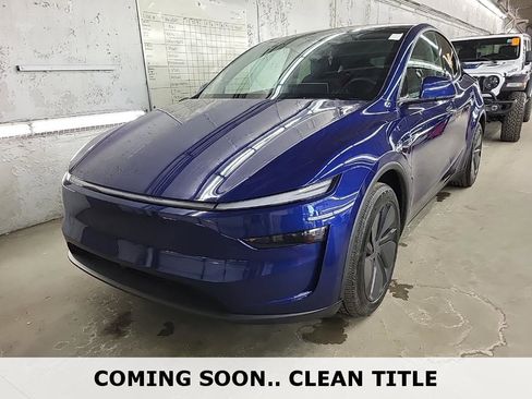 Used 2026 Tesla Model Y Long Range RWD image 1