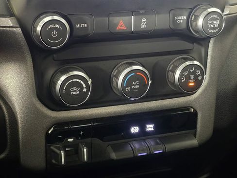 Used 2020 RAM 3500 Tradesman w/ Towing Technology Group image 37