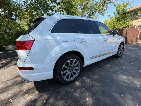 Used 2018 Audi Q7 3.0T Premium Plus w/ Premium Plus Package AWD/4WD image 4