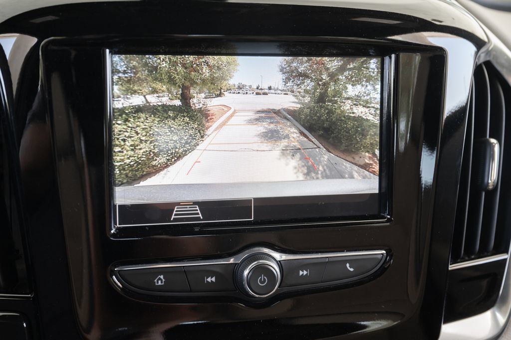 Used 2023 Chevrolet Traverse LS w/ Safety Package FWD image 28