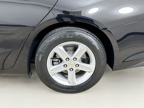 Used 2023 Chevrolet Malibu LS FWD image 32