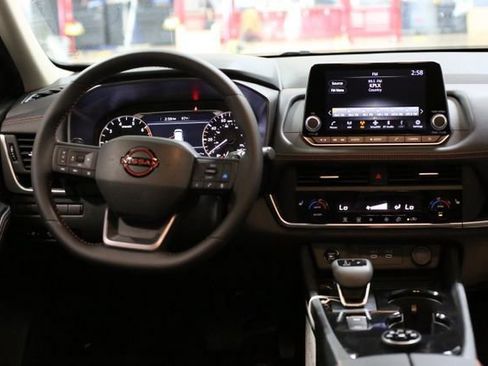 New 2026 Nissan Rogue SV image 18