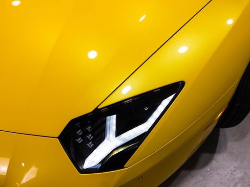 Used 2013 Lamborghini Aventador LP 700-4 image 39