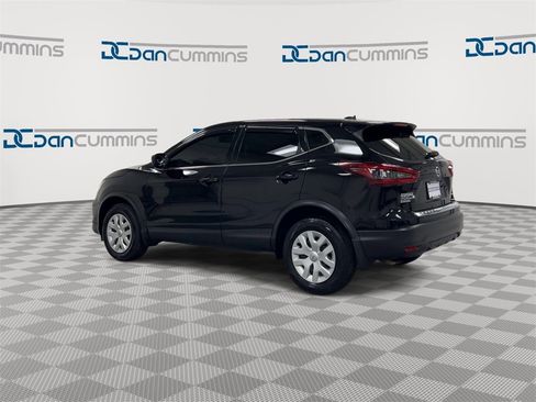 Used 2020 Nissan Rogue Sport S image 6