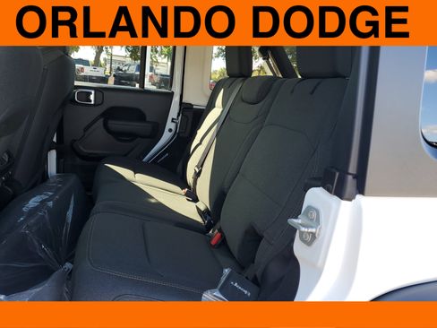 Used 2026 Jeep Wrangler Sport S image 9