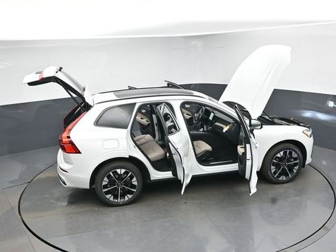New 2026 Volvo XC60 T8 Plus w/ Protection Package Premier image 50
