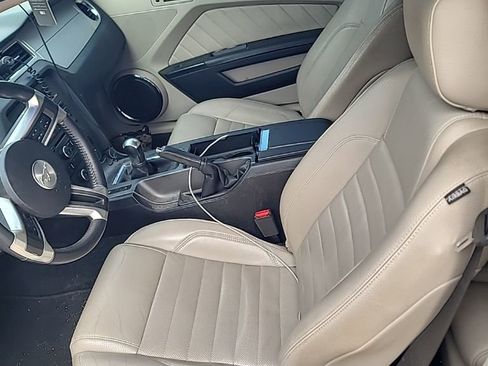 Used 2011 Ford Mustang GT Premium image 5