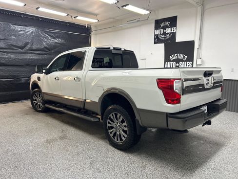 Used 2019 Nissan Titan Platinum Reserve AWD/4WD image 4
