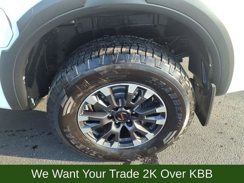 Used 2021 Nissan Titan PRO-4X w/ Pro-4x Convenience Package image 7