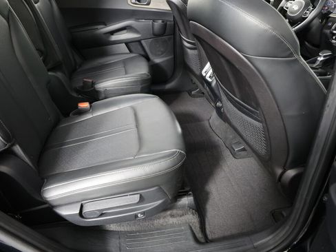 Used 2021 Kia Sorento EX w/ EX AWD X-Line Package image 23