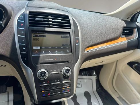 Used 2016 Lincoln MKC Reserve w/ Lincoln MKC Climate Package AWD/4WD image 18