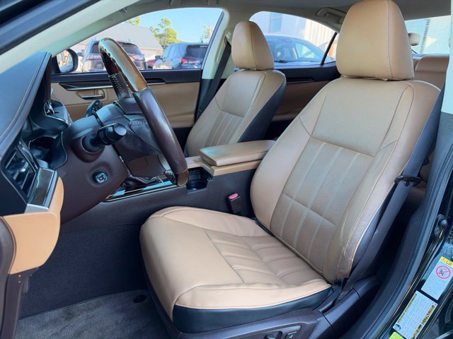 Used 2017 Lexus ES 350 w/ Luxury Package FWD image 20
